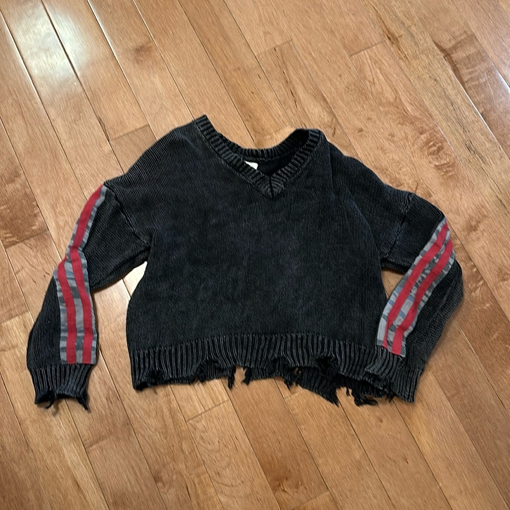 Vintage Havana grey sweater with red arm stripes